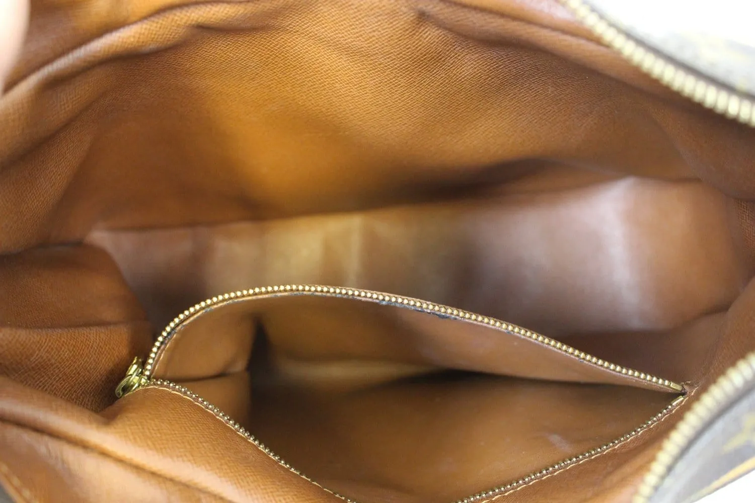 LOUIS VUITTON Monogram Boulogne 30 Shoulder Bag