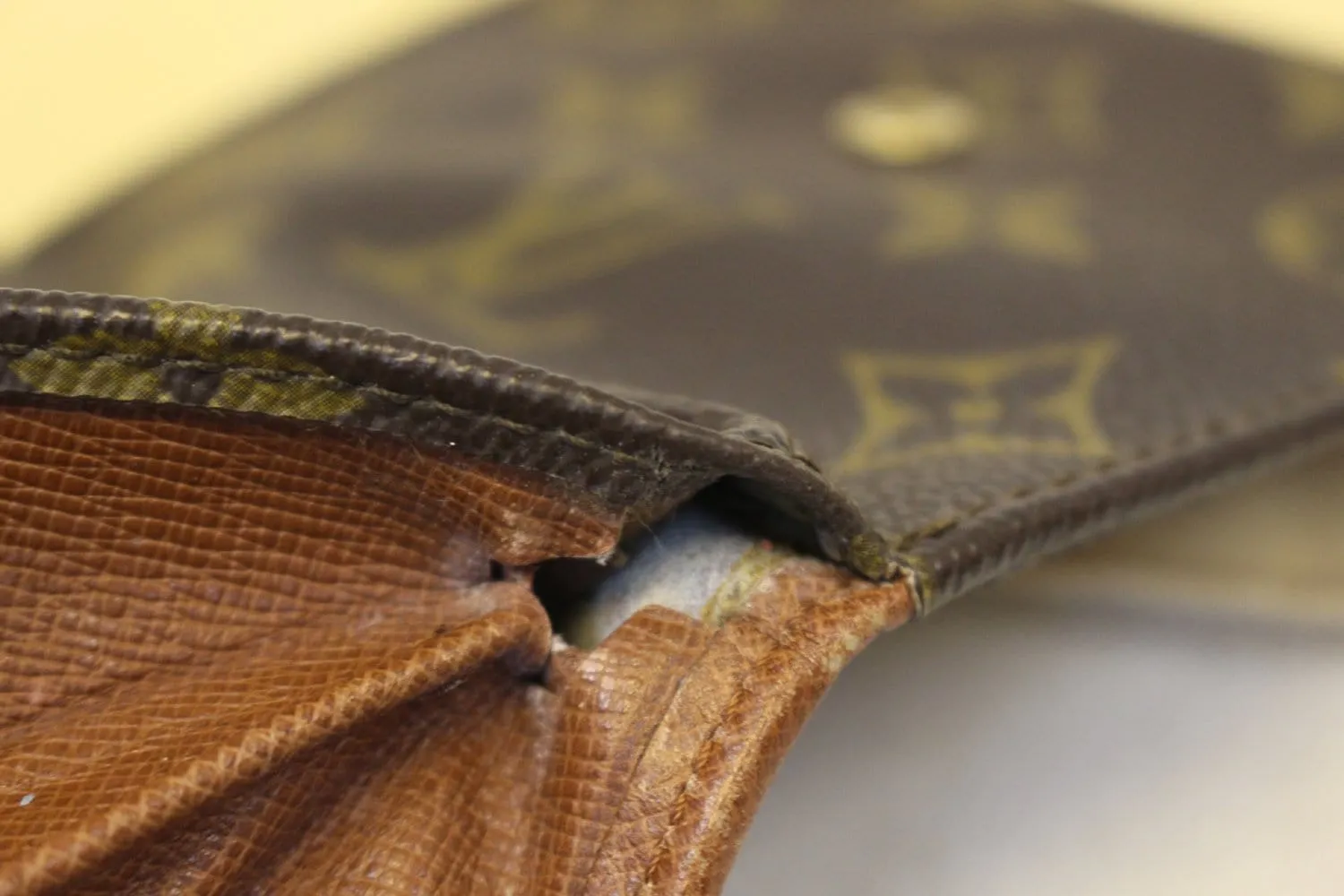 LOUIS VUITTON Monogram Canvas Elise Trifold Wallet
