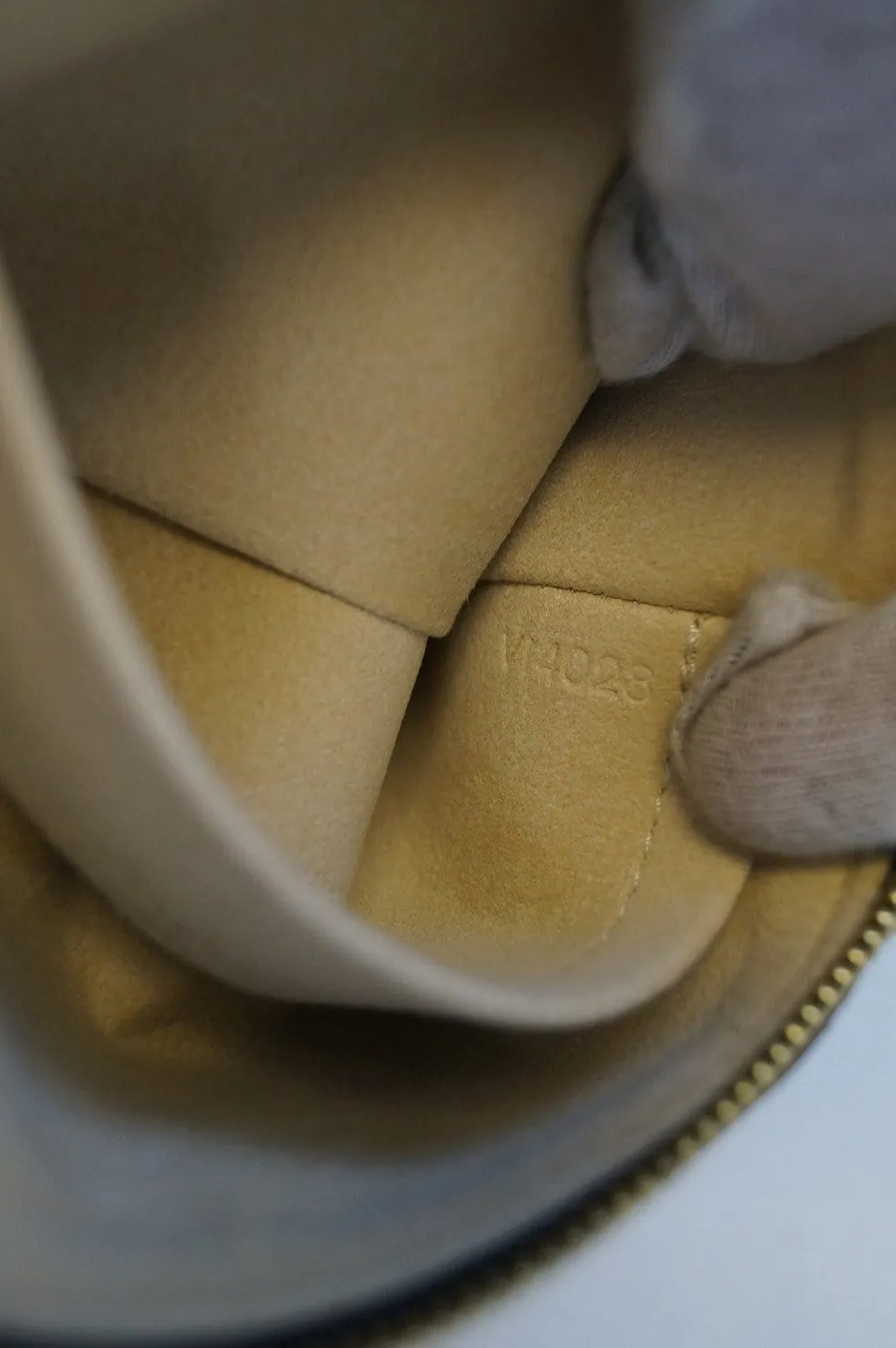 LOUIS VUITTON Monogram Pochette Milla MM Pouch
