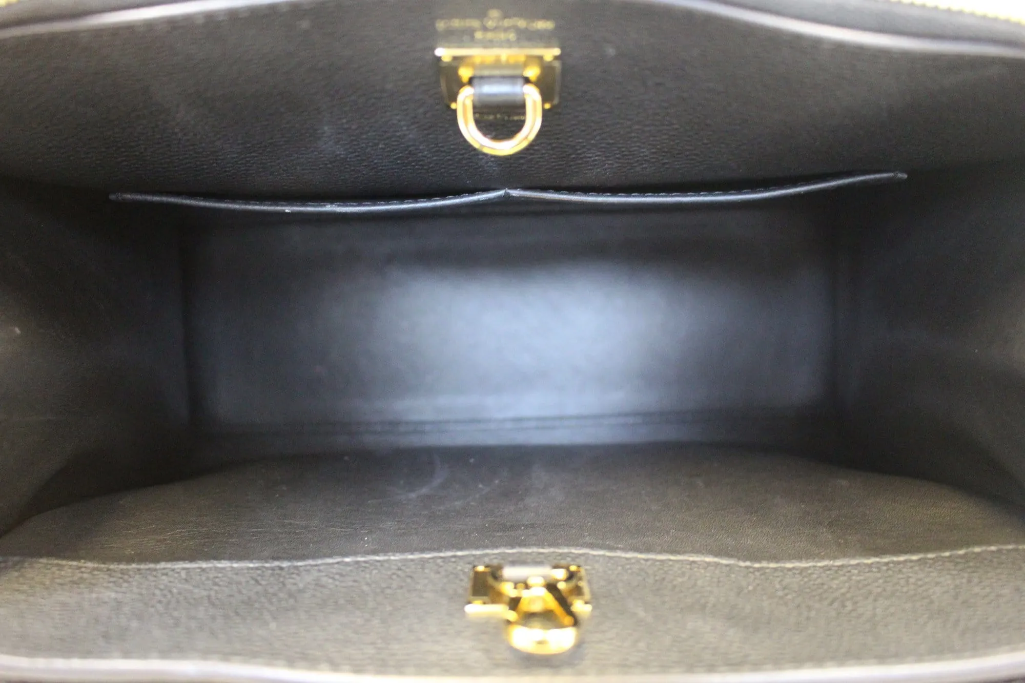 LOUIS VUITTON Noir Black Leather City Steamer MM Shoulder Bag