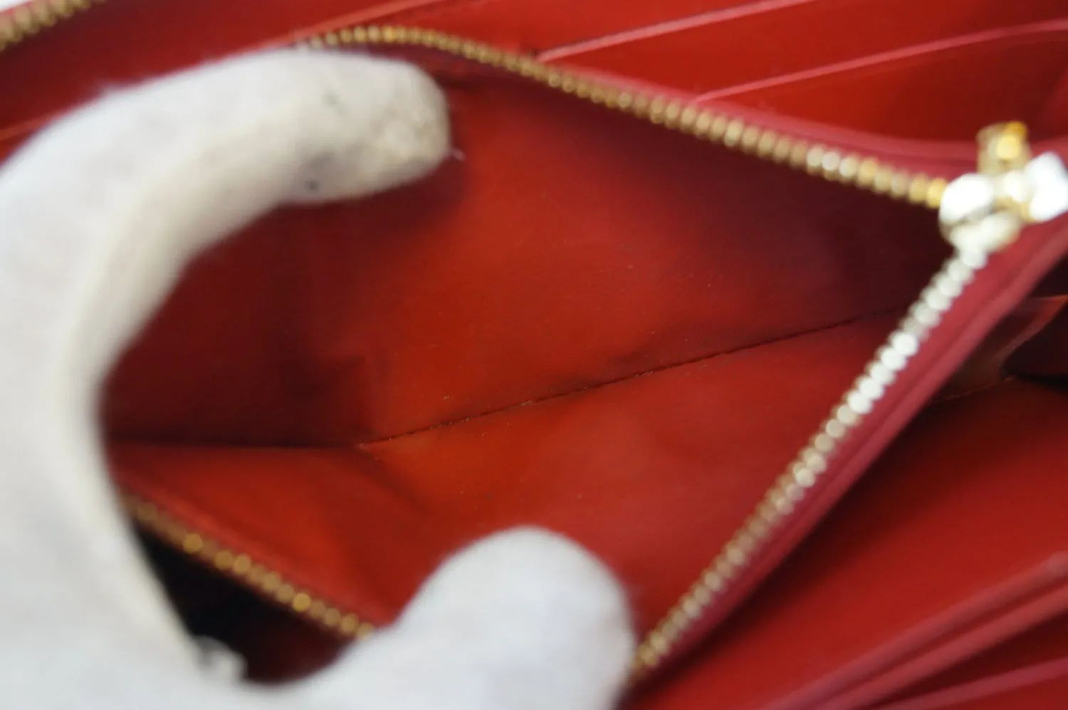 LOUIS VUITTON Red Monogram Vernis Zippy Compact Wallet