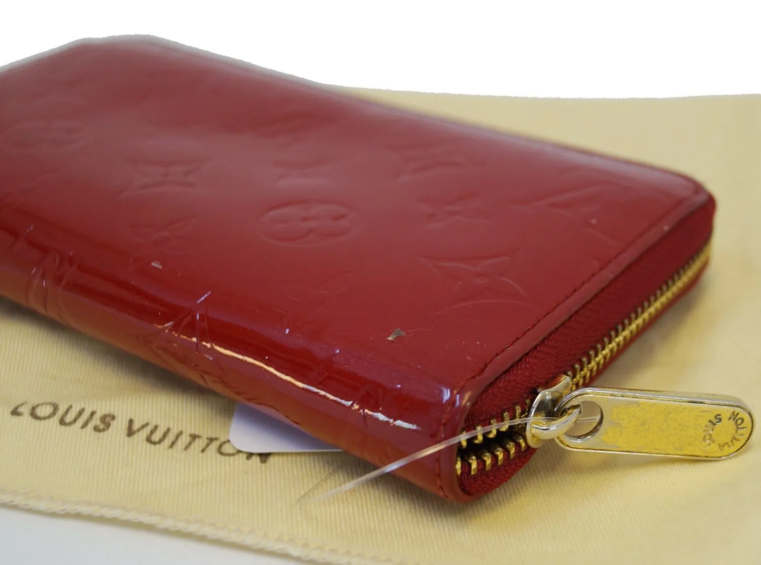LOUIS VUITTON Red Monogram Vernis Zippy Compact Wallet