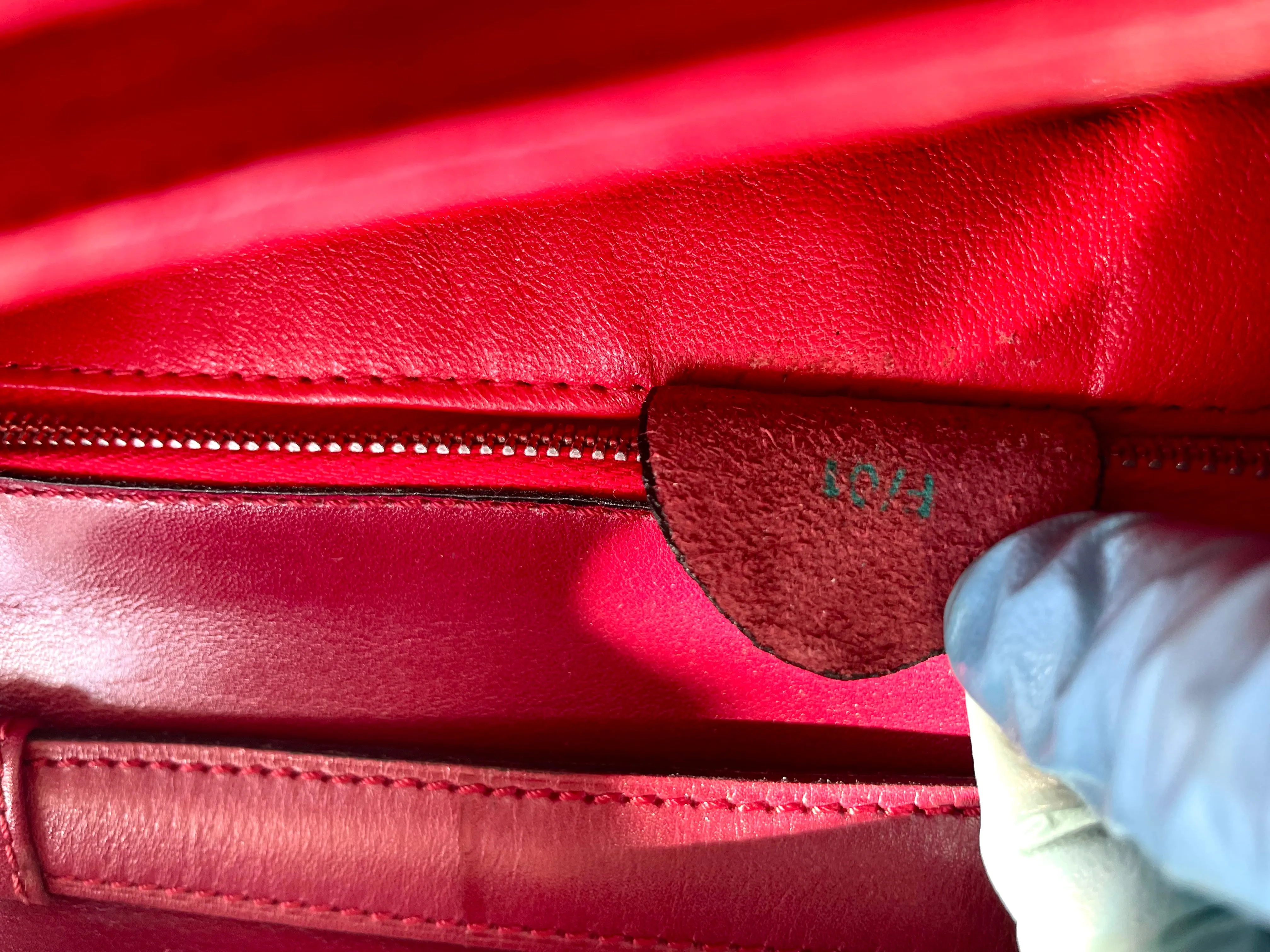 MINT. Vintage Celine wine red leather shoulder bag, clutch purse with wine and golden logo. Perfect elegance for your daily use. 050215ya1
