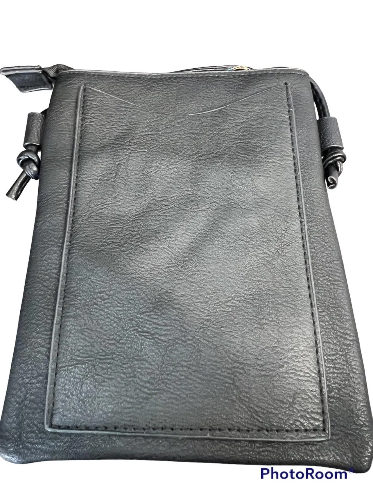 New Ecosse Design Crossbody leather purse in Black! Rear pocket to hold your Phone! Great Quality!