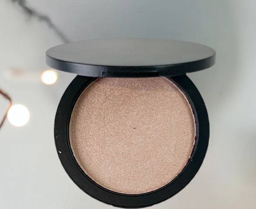 NEW! The Perfect Glow - Pressed Powder Luminizer - by Jacqueline Kalab