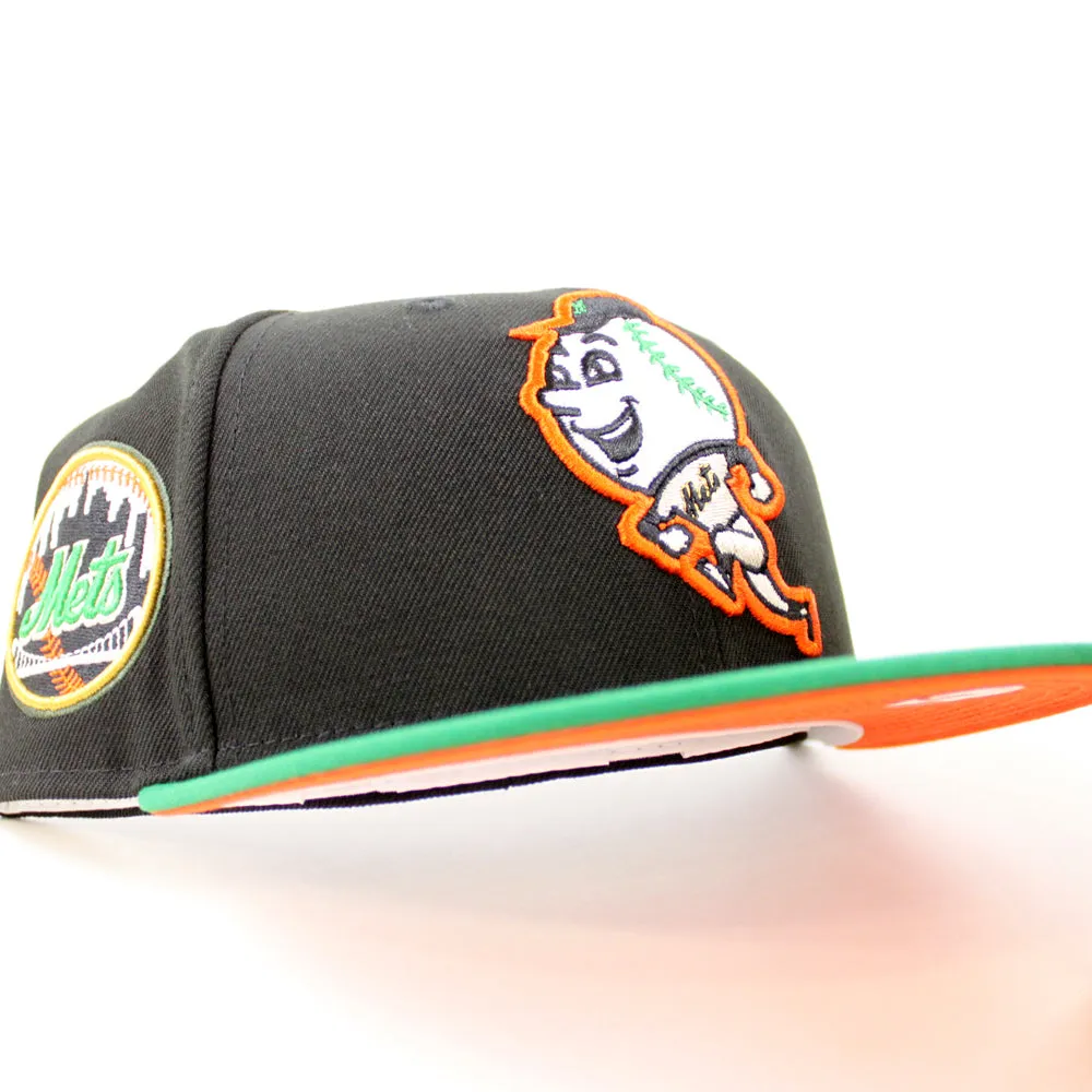 New York Mets Mets Skyline New Era 59Fifty Fitted Hat (GITD Black Kelly Green Orange Under Brim)