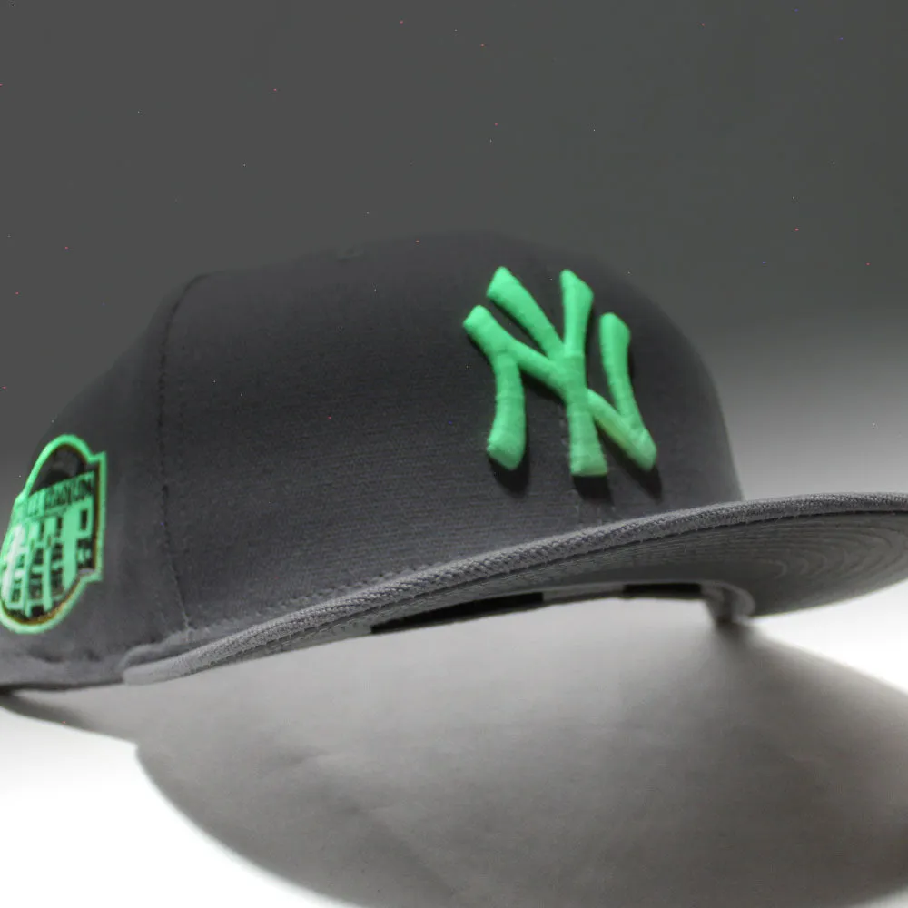 New York Yankees Stadium Patch New Era 59Fifty Fitted Hat (Glow in the Dark Gray Cotton Canvas 3M Reflective Under Brim)