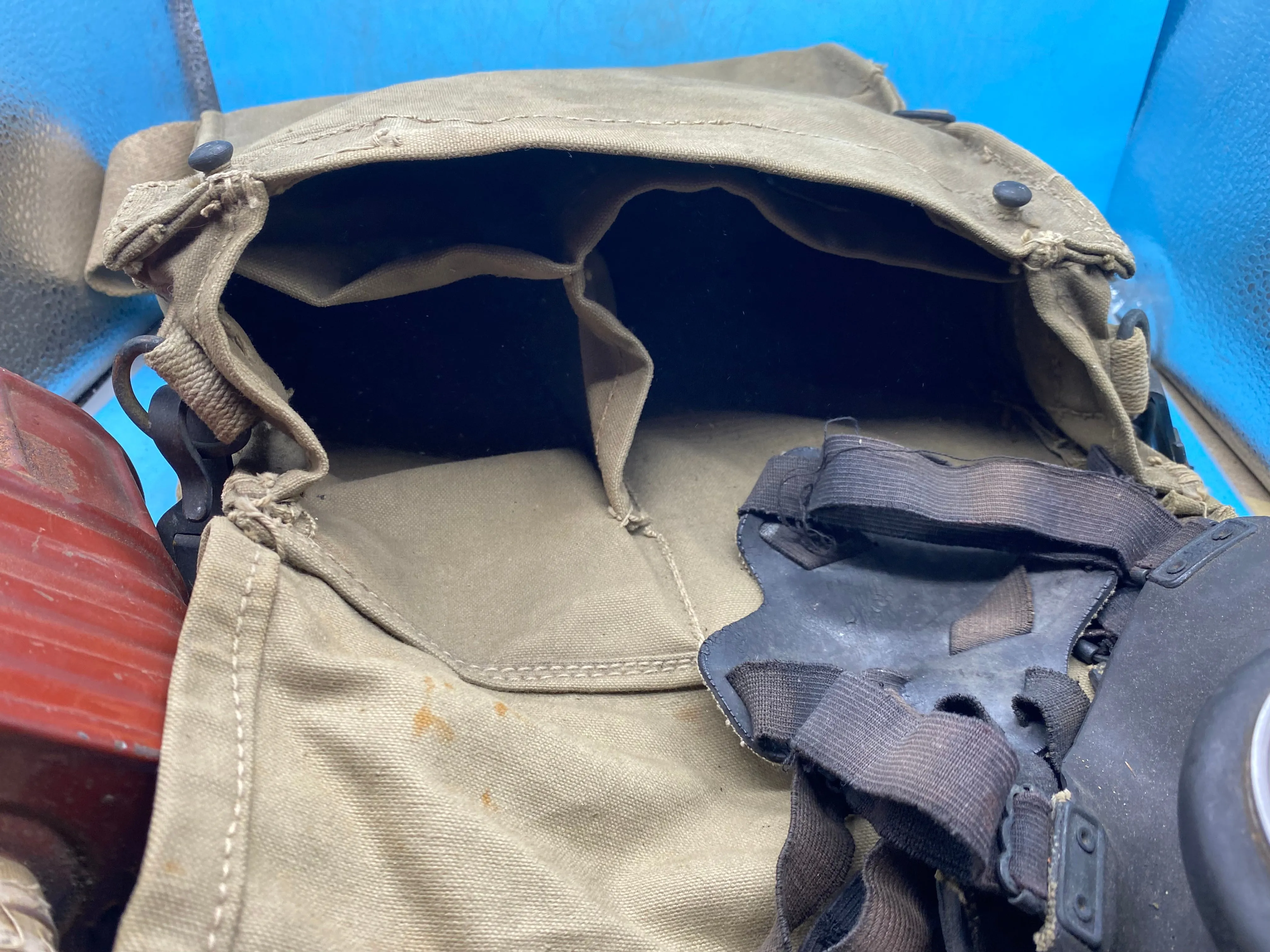 Original WW2 Dated British Army Long-Hose Gas Mask in 1941 Dated Bag