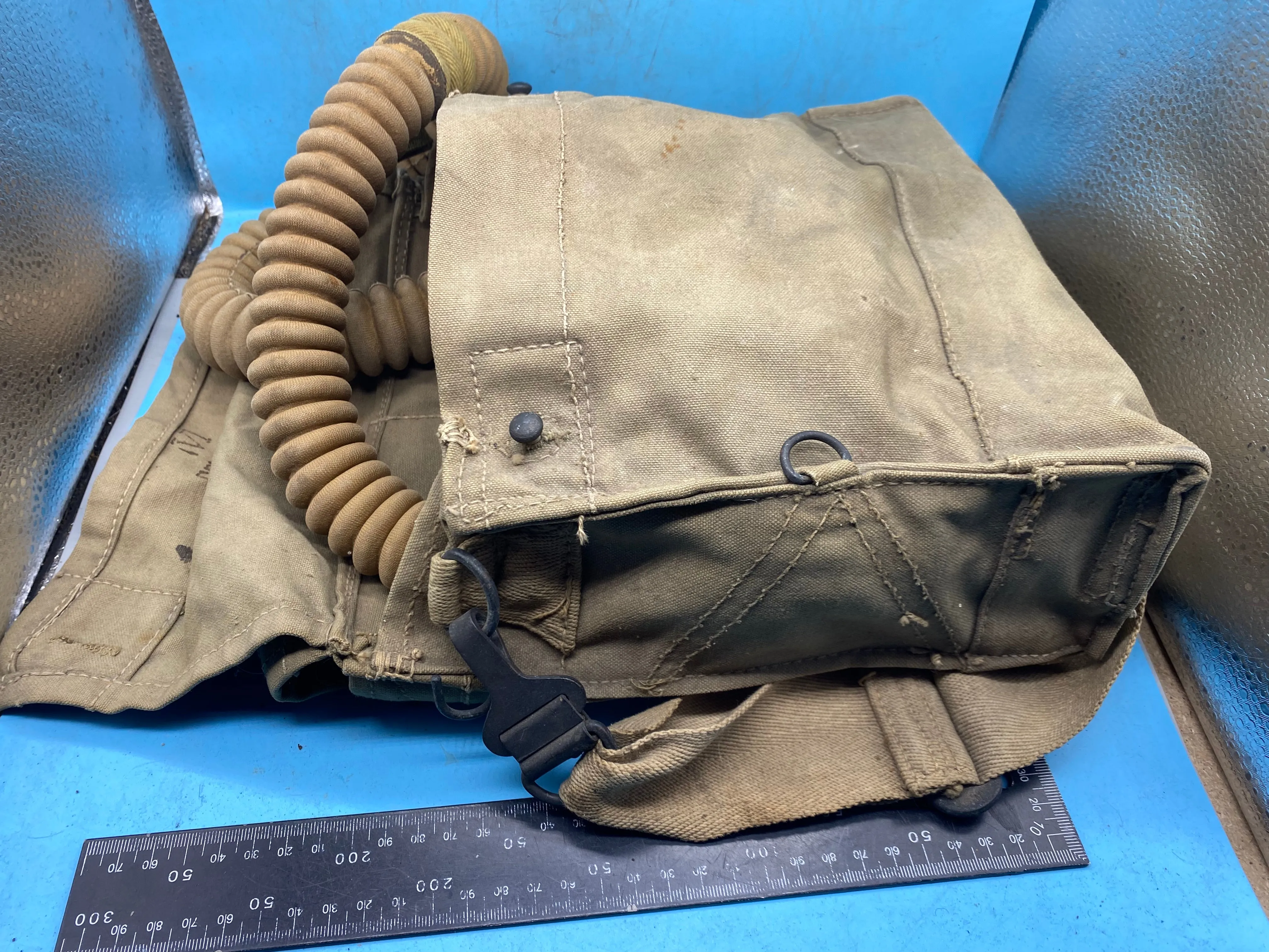 Original WW2 Dated British Army Long-Hose Gas Mask in 1941 Dated Bag