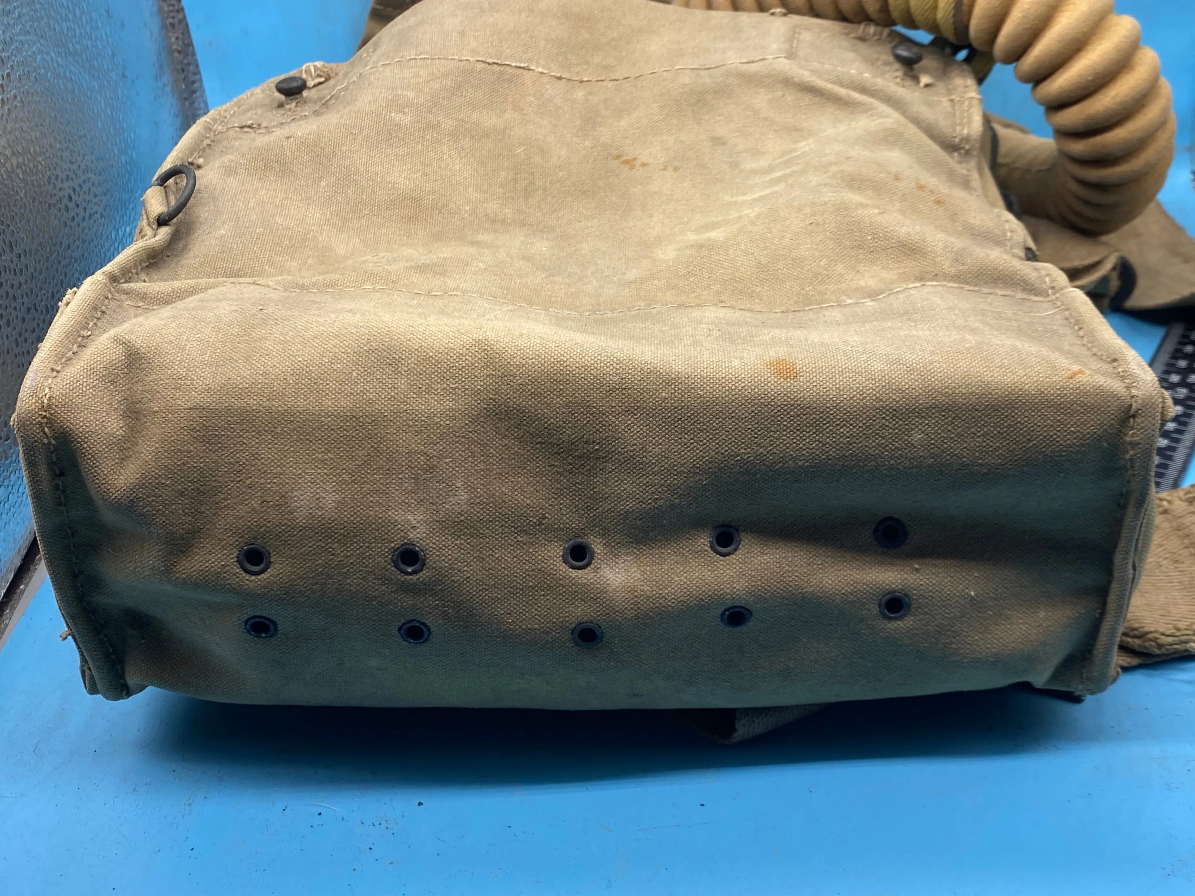 Original WW2 Dated British Army Long-Hose Gas Mask in 1941 Dated Bag