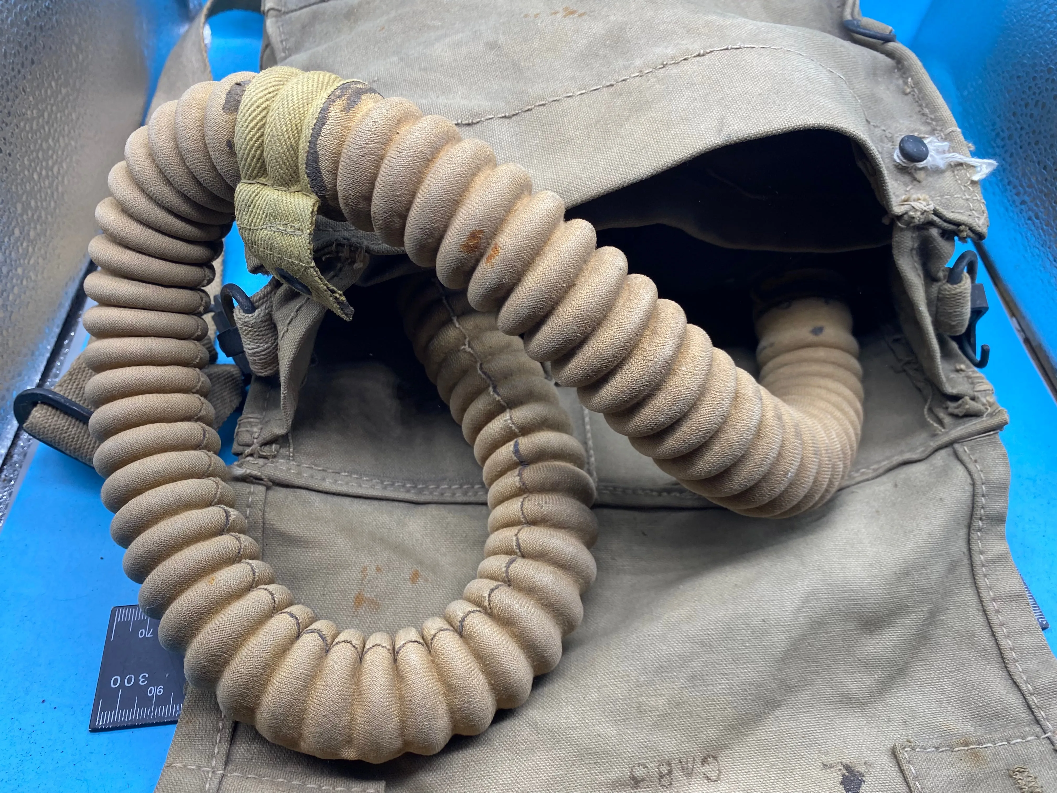 Original WW2 Dated British Army Long-Hose Gas Mask in 1941 Dated Bag