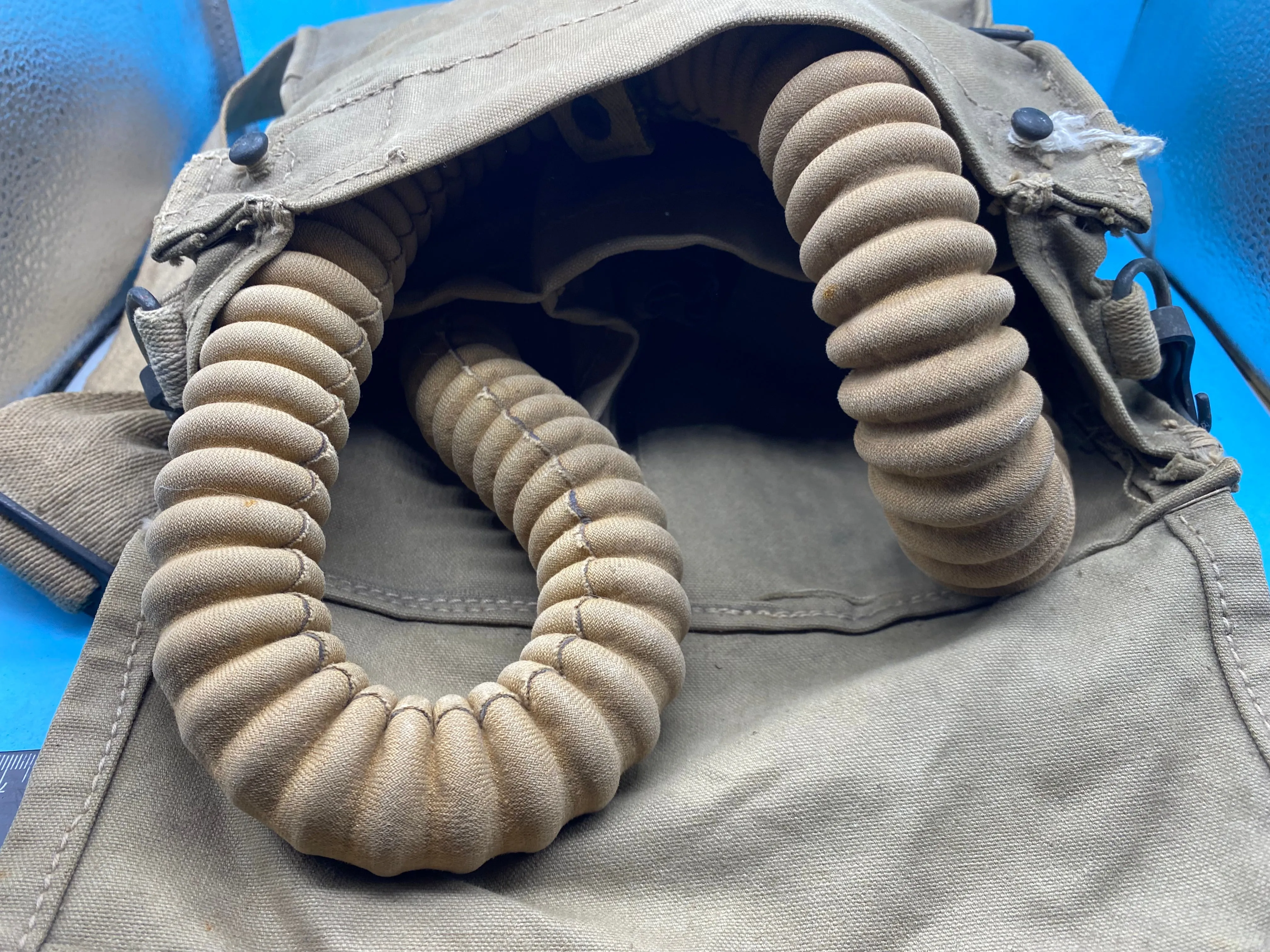 Original WW2 Dated British Army Long-Hose Gas Mask in 1941 Dated Bag