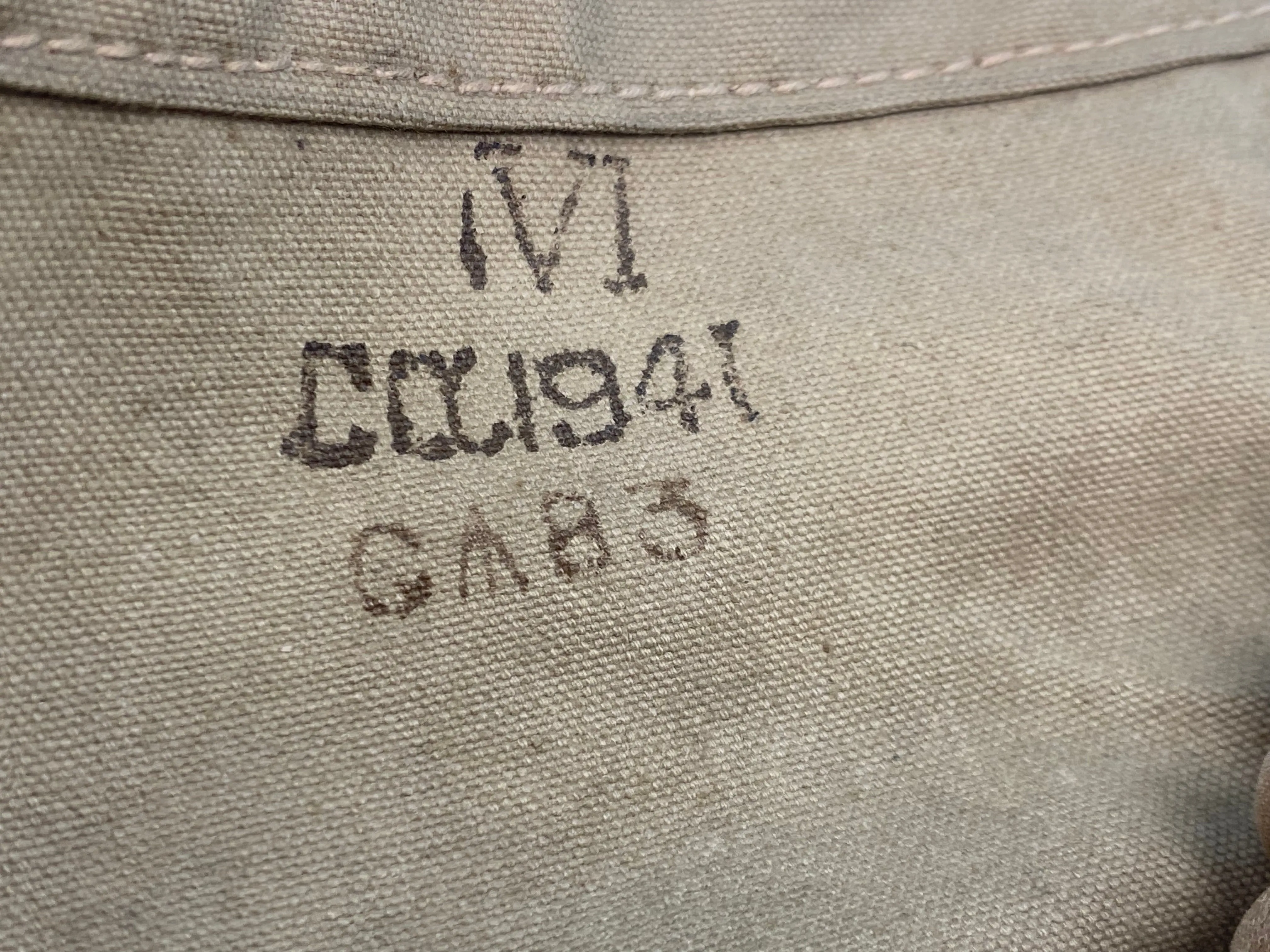 Original WW2 Dated British Army Long-Hose Gas Mask in 1941 Dated Bag