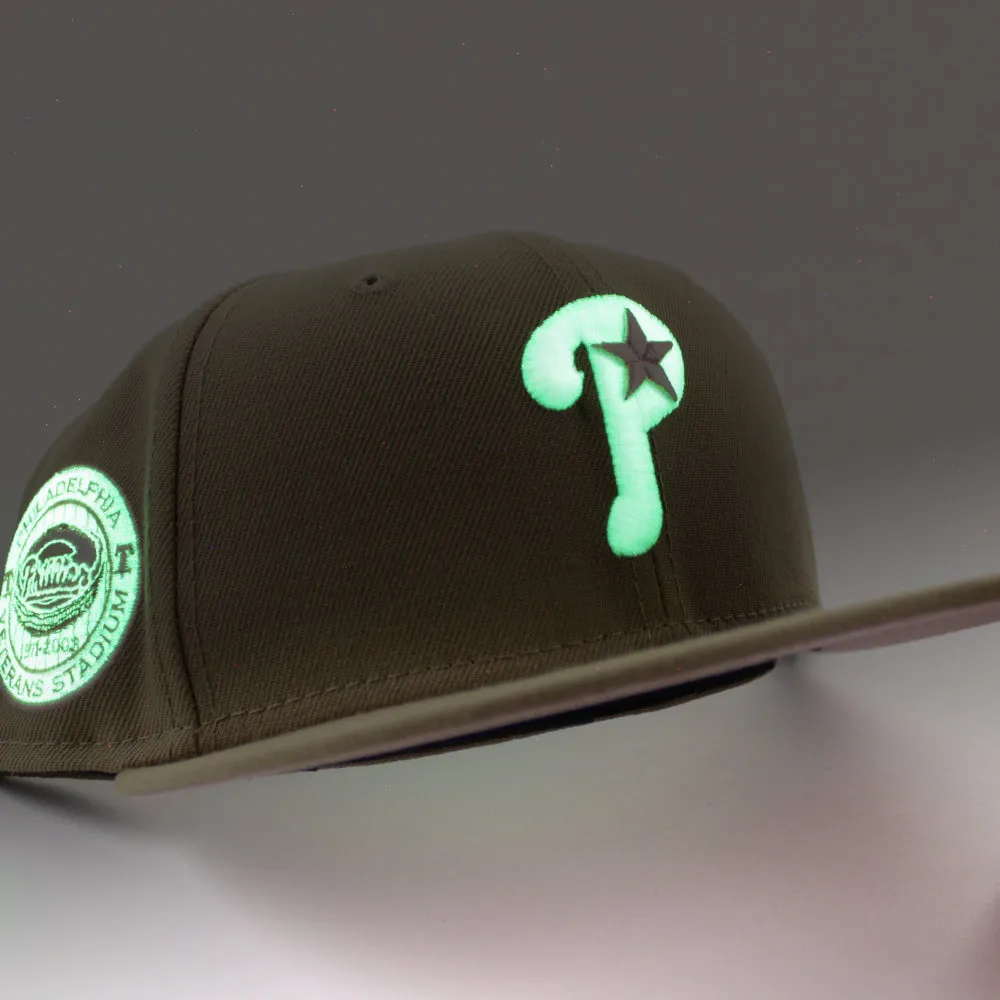 Philadelphia Phillies 1971-2003 VETERANS STADIUM 59Fifty New Era Fitted Hats (GITD Khaki Pink Under Brim)