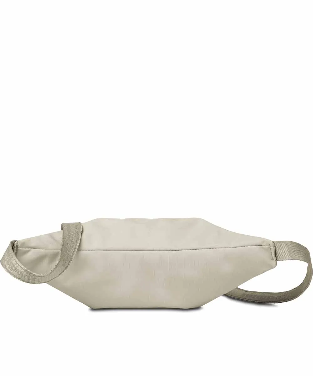 Pinqponq Nik Gürteltasche aus recycelten PET-Flaschen