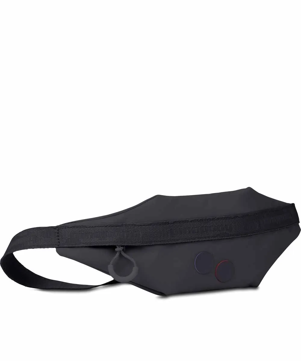 Pinqponq Nik Gürteltasche aus recycelten PET-Flaschen