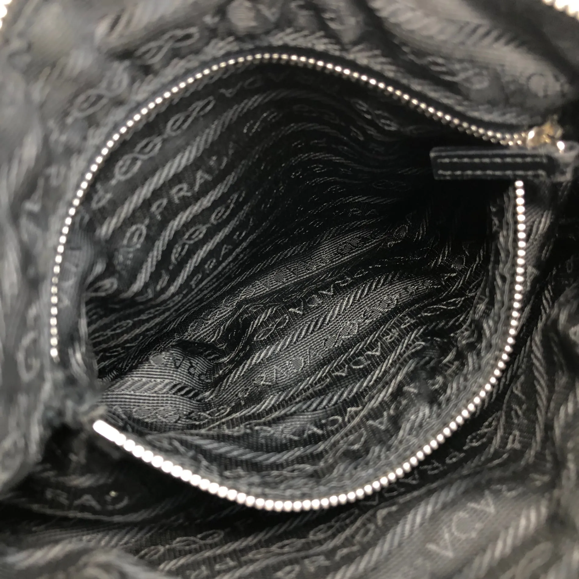 PRADATriangle Logo Small Shoulder bag Black Vintage fsngjy