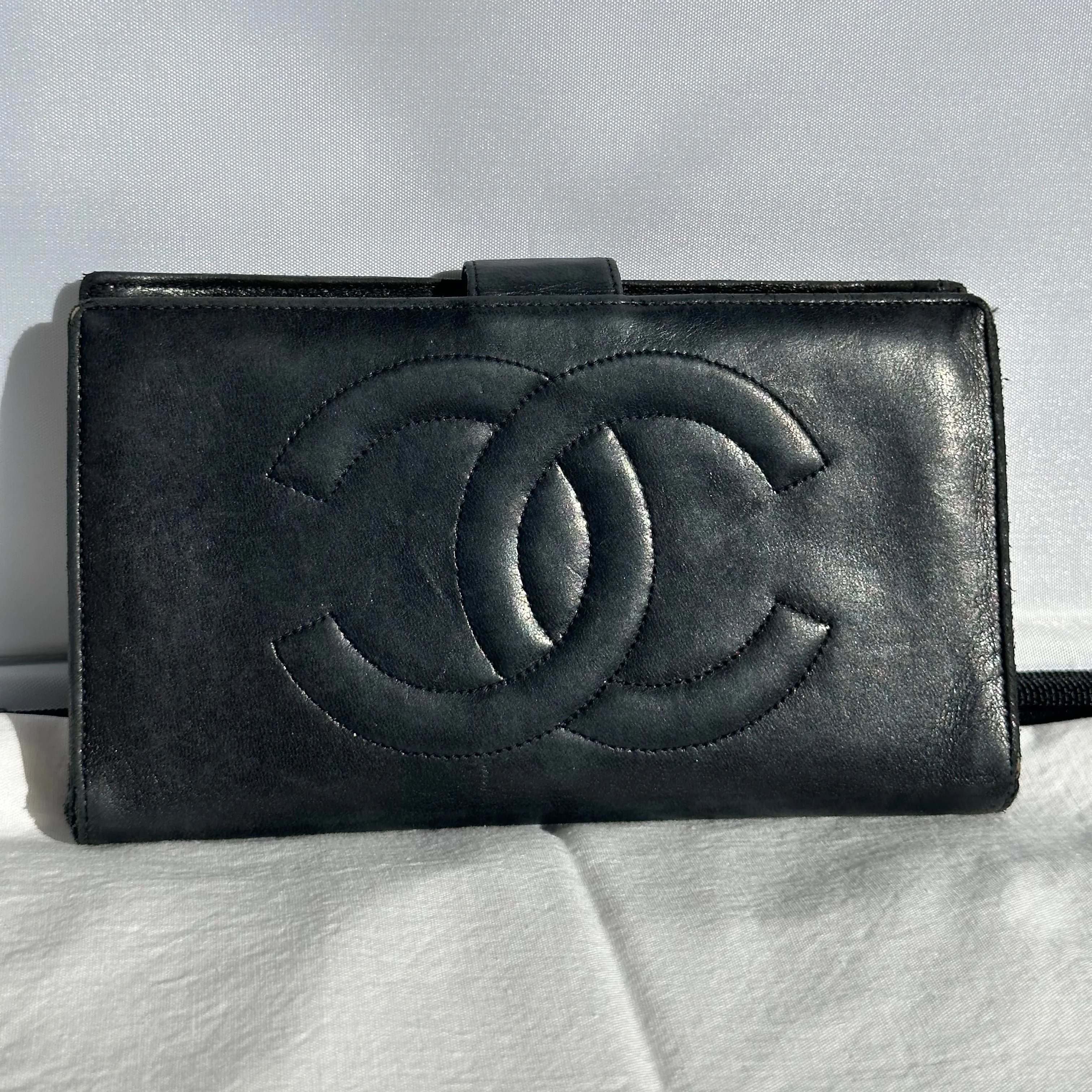 PREOWNED Chanel Long Leather Wallet in Black