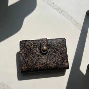 PREOWNED Louis Vuitton Brown Monogram Kiss Lock Wallet