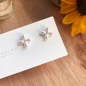 Simple and lovely super fairy flower Pearl Earrings