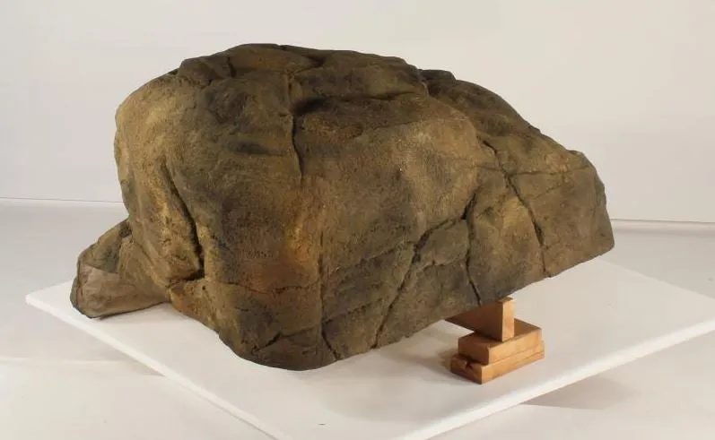 Spilling Edge Rock - ER-009 by Universal Rocks