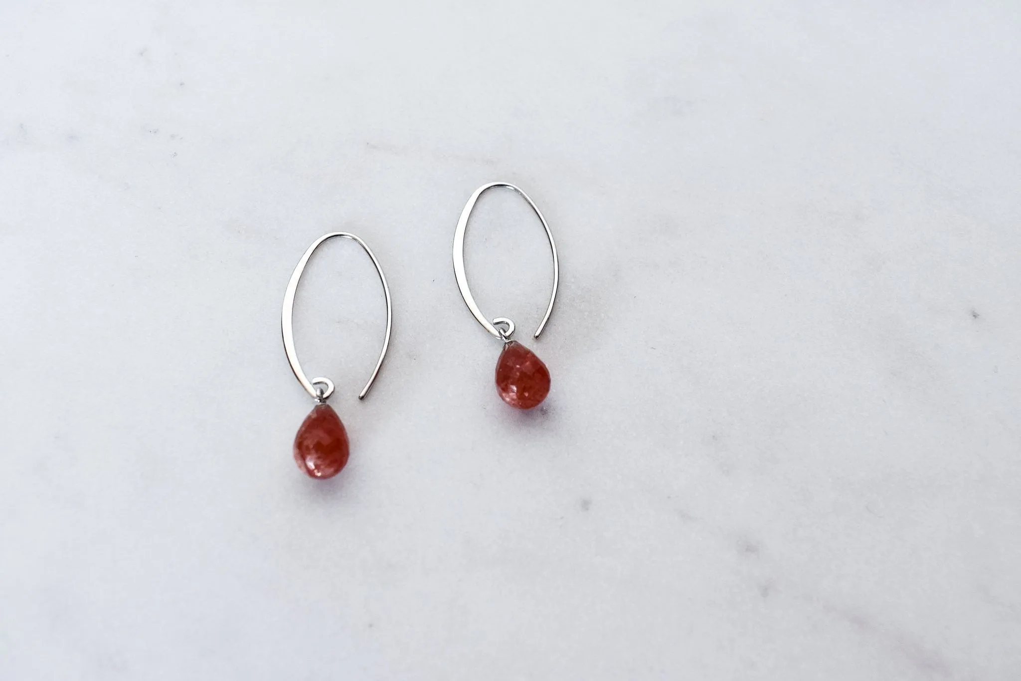 STERLING SILVER SIMPLE DROP STRAWBERRY SUNSTONE EARRINGS