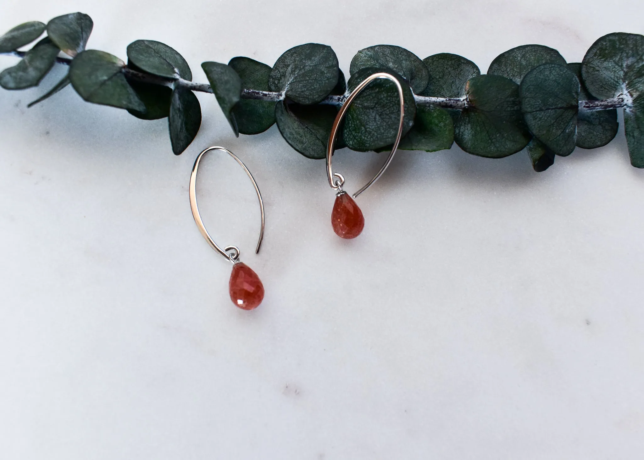 STERLING SILVER SIMPLE DROP STRAWBERRY SUNSTONE EARRINGS