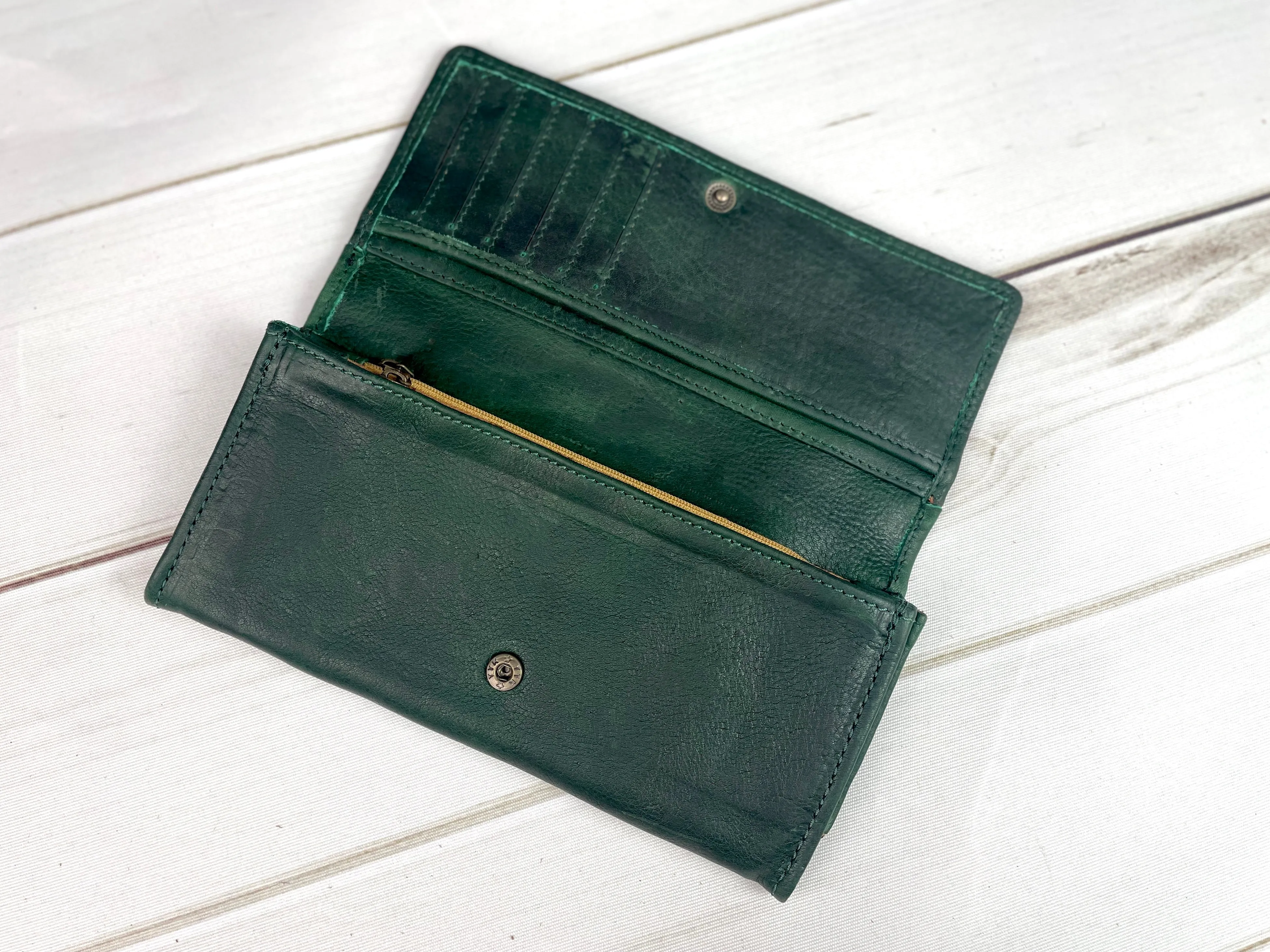 Tooled Floral Buckstitch Flap Leather Wallet