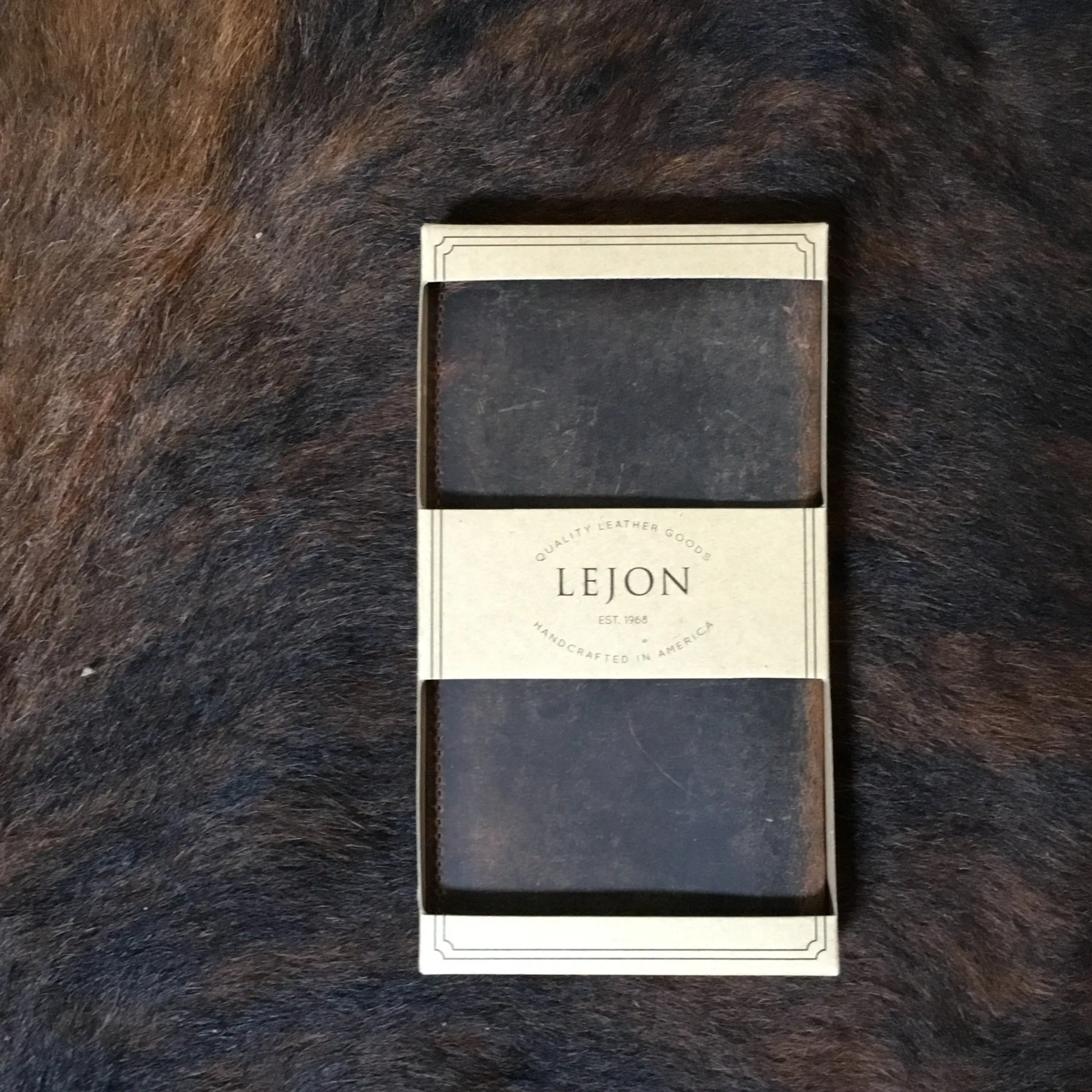 Vintage Bison Yuma Checkbook Wallet-Sienna 738