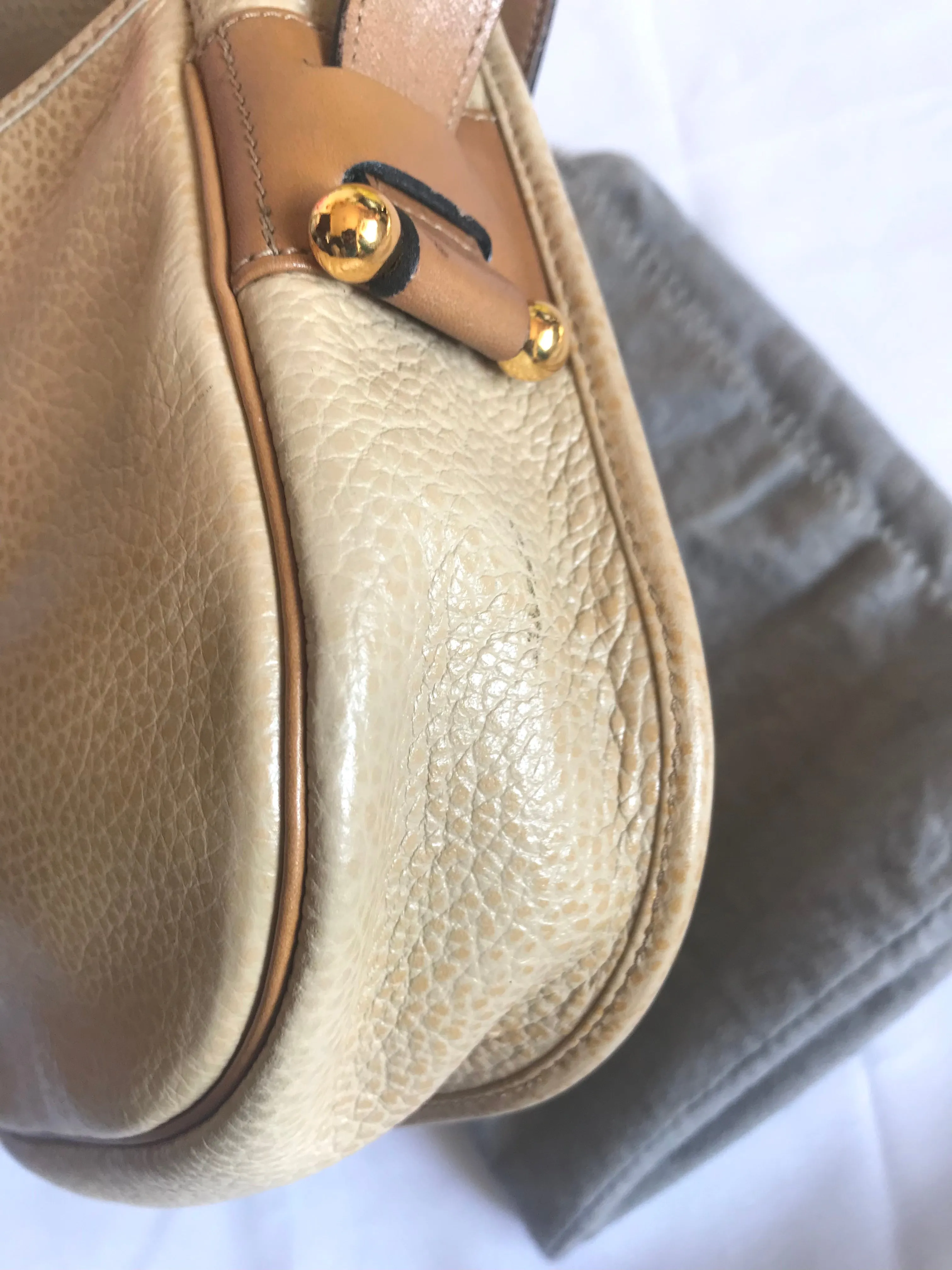 Vintage Christian Dior nude beige leather purse, shoulder bag with golden Dior motif. Classic purse. 0506286