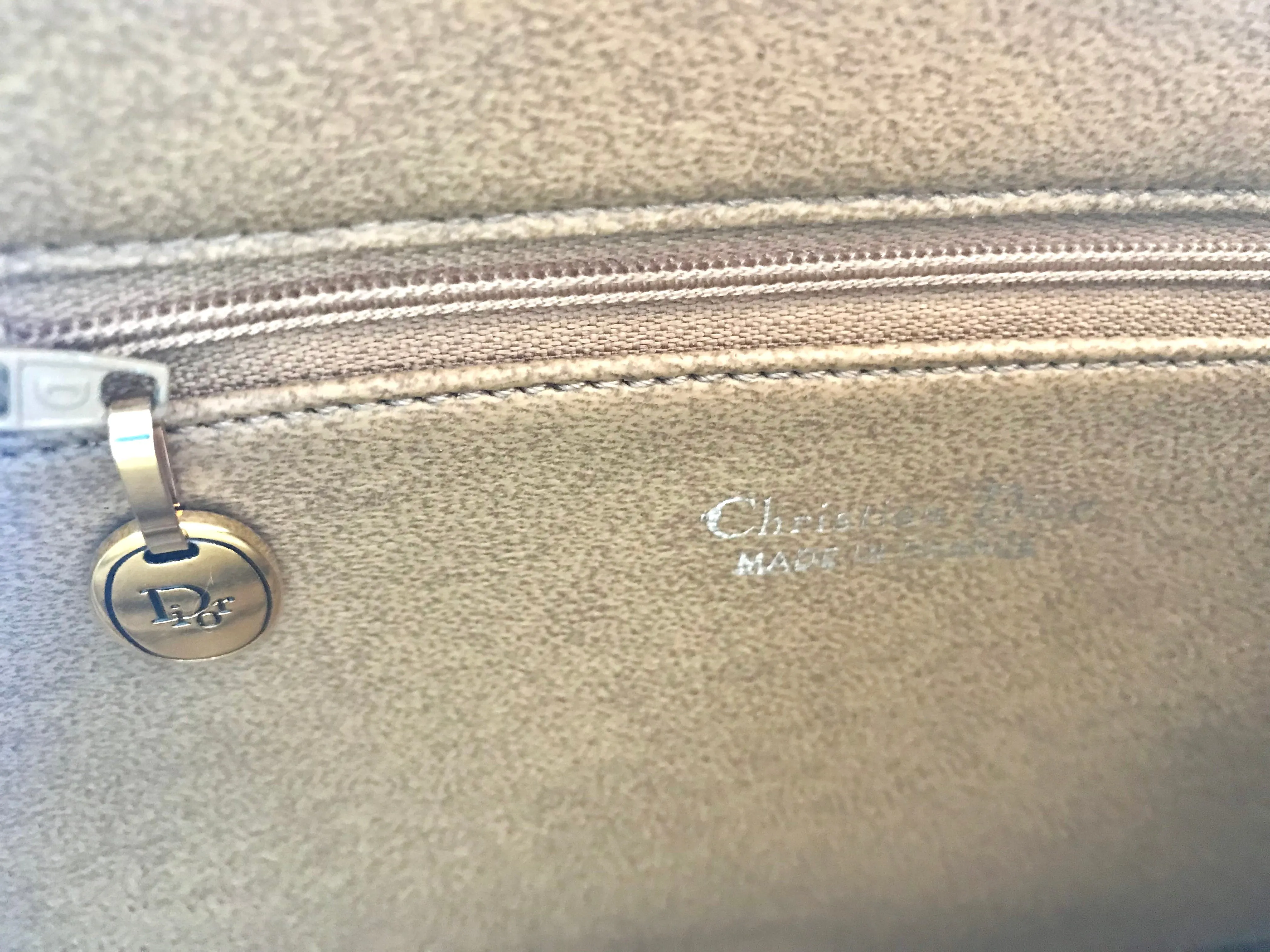 Vintage Christian Dior nude beige leather purse, shoulder bag with golden Dior motif. Classic purse. 0506286