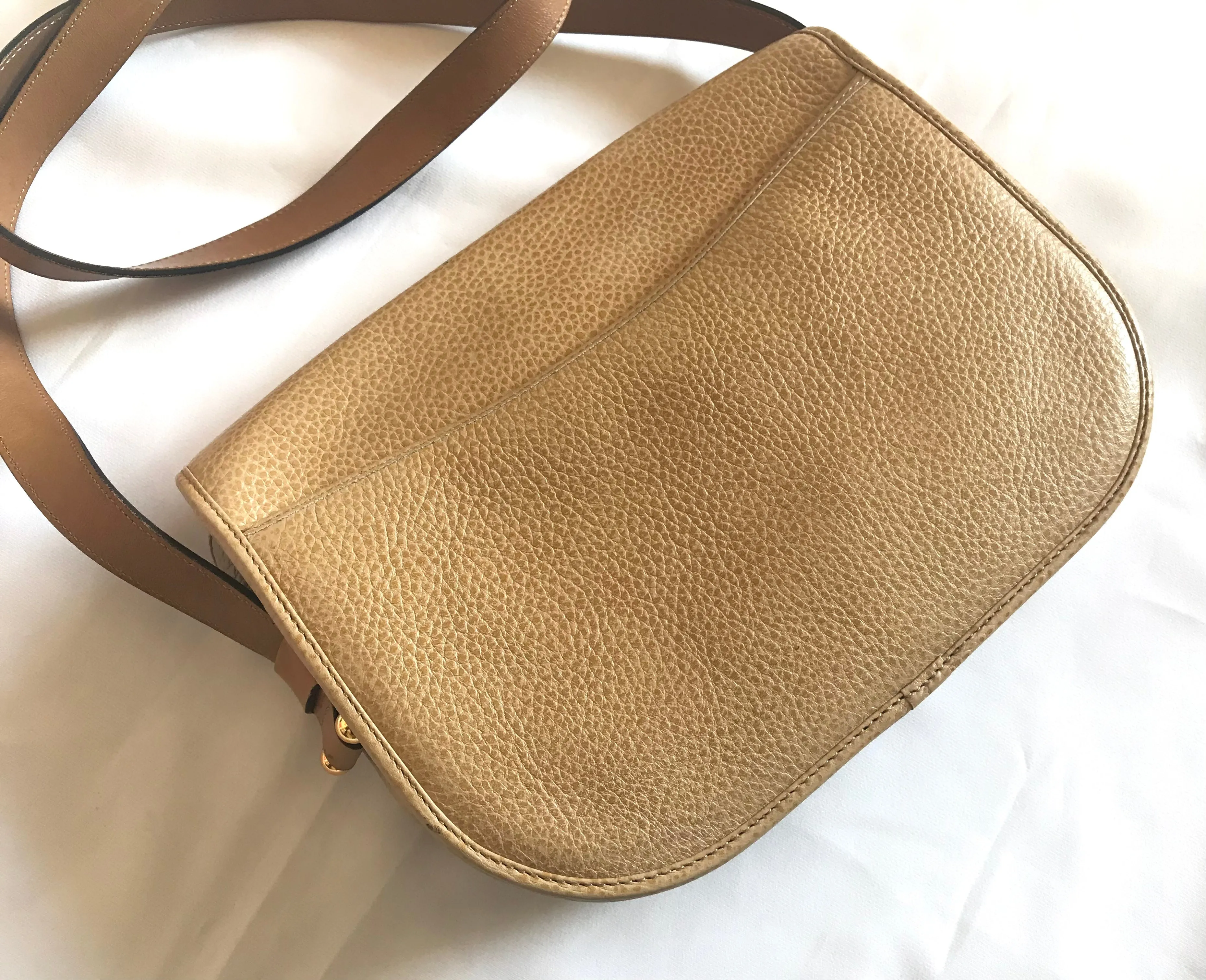 Vintage Christian Dior nude beige leather purse, shoulder bag with golden Dior motif. Classic purse. 0506286