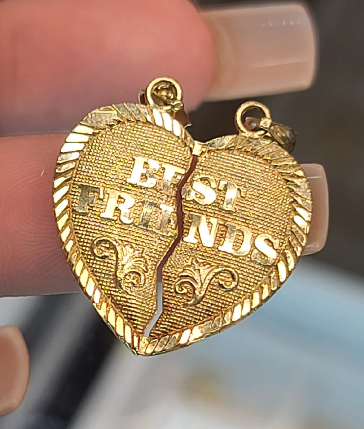 Yellow Gold Heart Pendant With The Words Best Friends