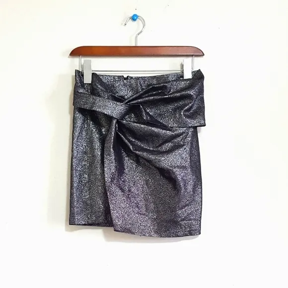 Zara Shiny Black Silver Metallic Twist Front Skirt holiday outfit